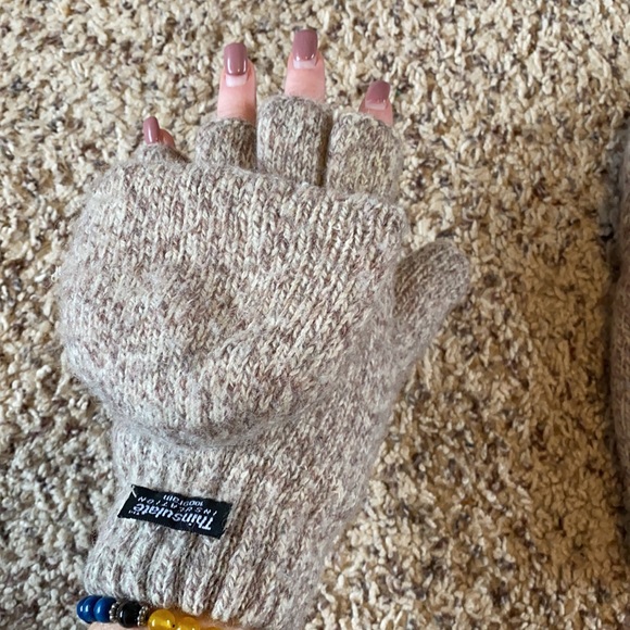 Thinsate Insulation Mittens/Gloves - Picture 3 of 4